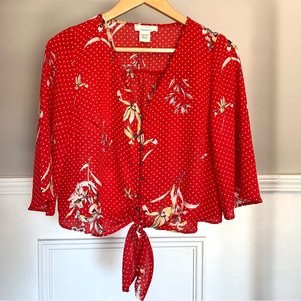 URBAN Romantics Red Polka Dot and Floral V Neck Flowy Crop Top Blouse Size Small